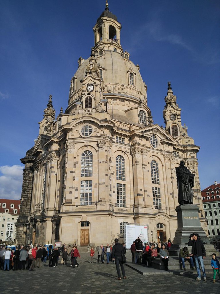 Dresden - Frauenkiche und Lutherdenkmal